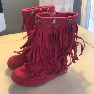 Toddler fringe boots